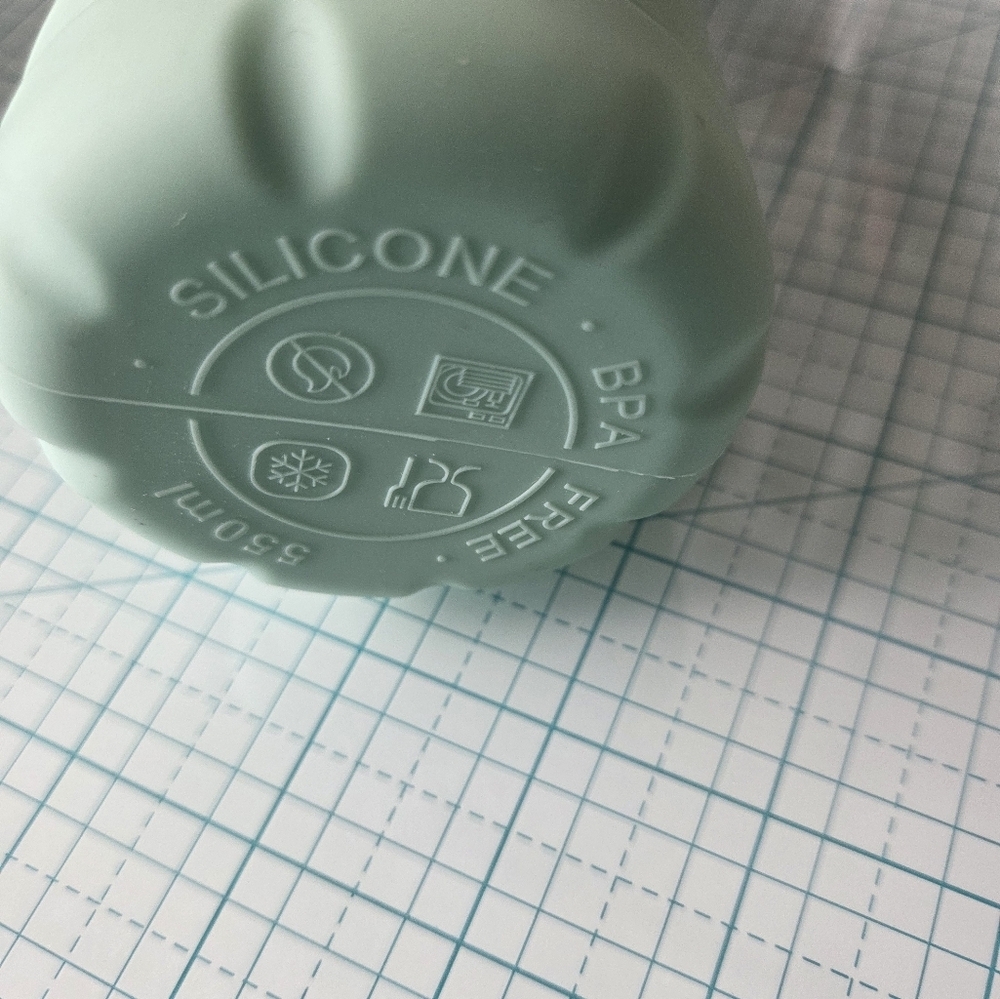 Mint Green NEW Collapsable Water Bottle - Picture 2 of 4